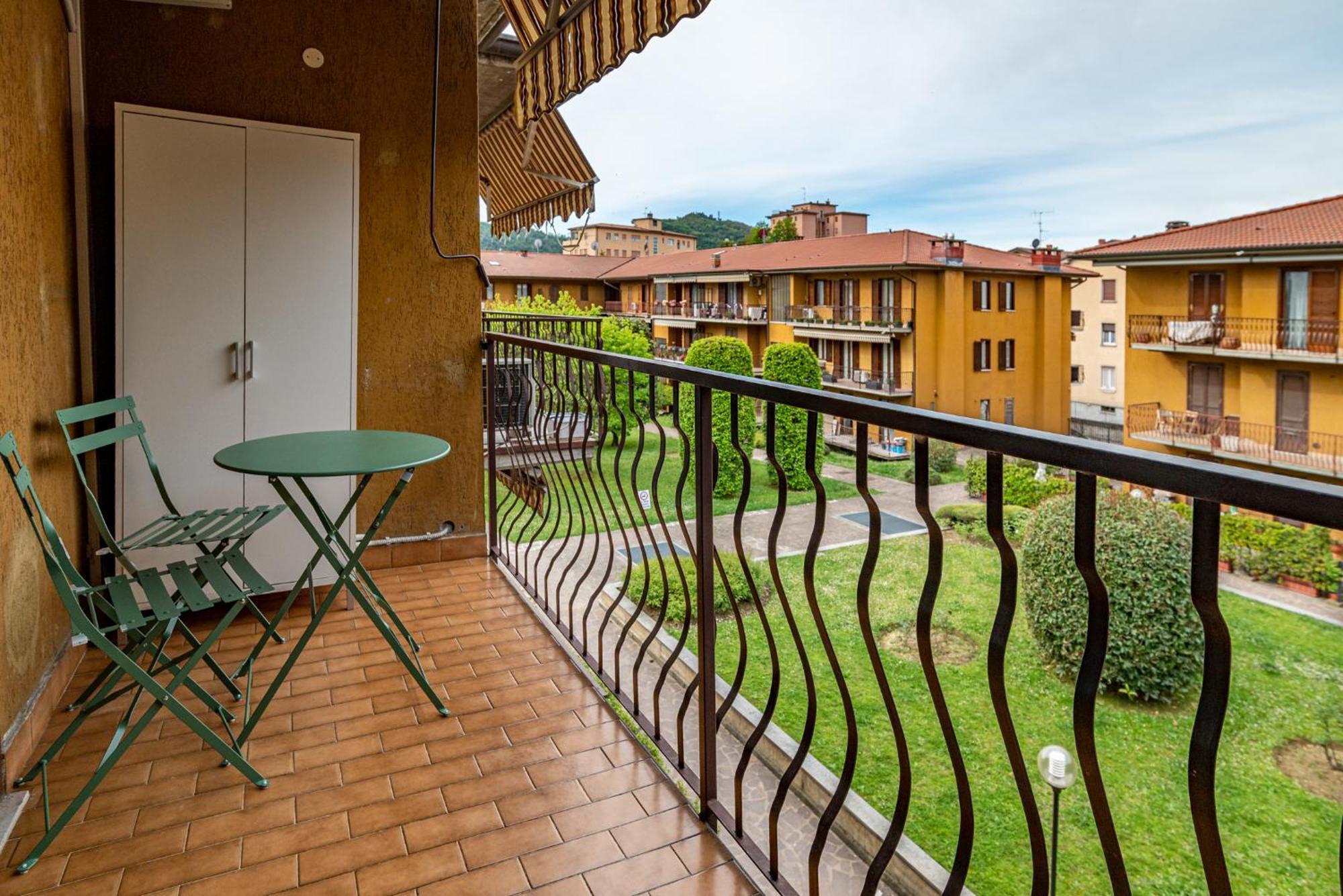 Apartamento Terry'S House Sarnico Exterior foto